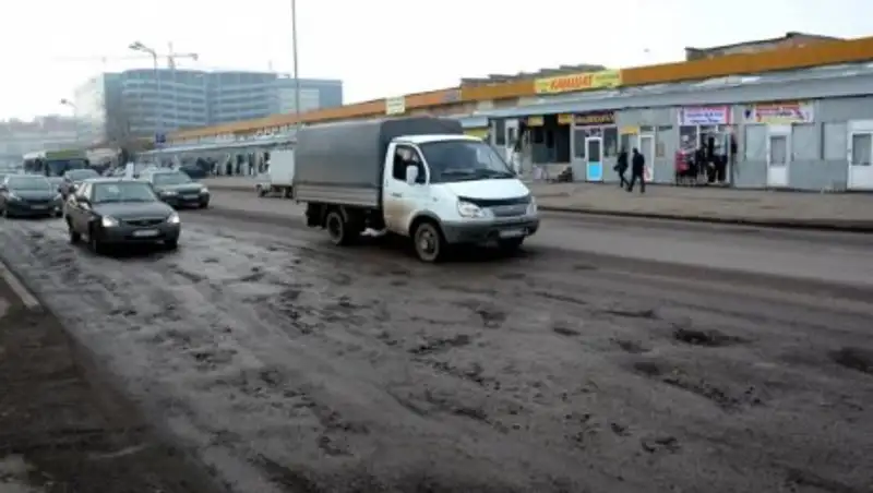 Треть дорог в Астане не заасфальтированы