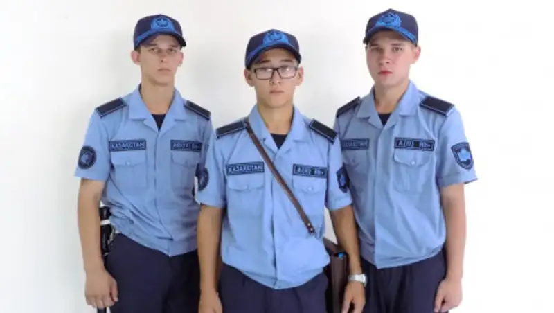 В Шымкенте гвардейцы задержали мужчину с пистолетом