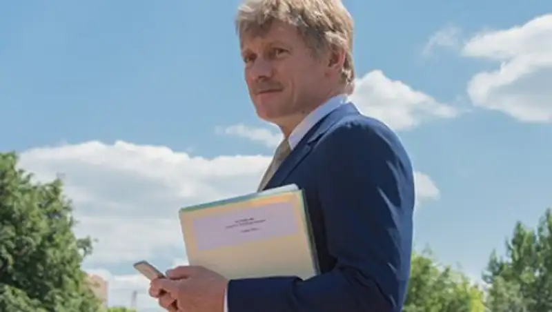 Песков назвал условия для общения Путина и Порошенко