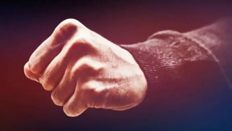 Мужчина пришел на вакцинацию и избил врача в Алматинской области