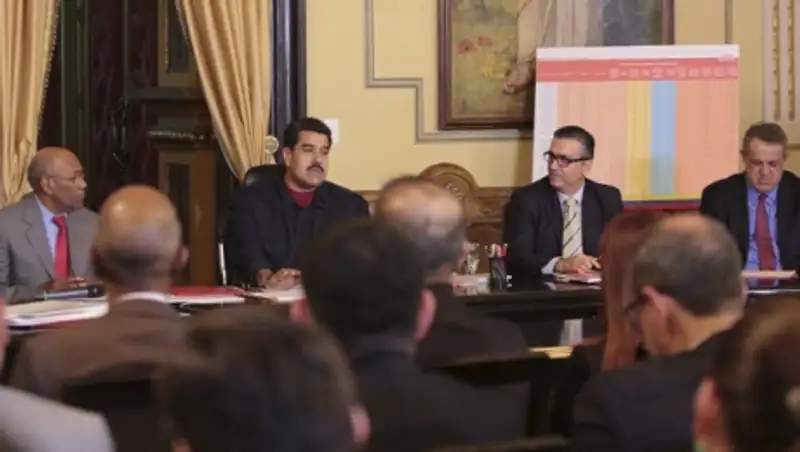 Венесуэла рассчитывает созвать саммит нефтедобывающих стран в марте