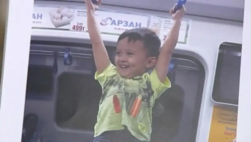 В Алматы выбрали лучшее селфи в метро