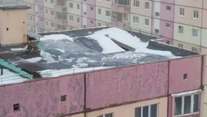 В Караганде подросток покончил с собой, спрыгнув с крыши многоэтажки