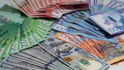 торги на бирже, фото - Новости Zakon.kz от 05.08.2022 17:14