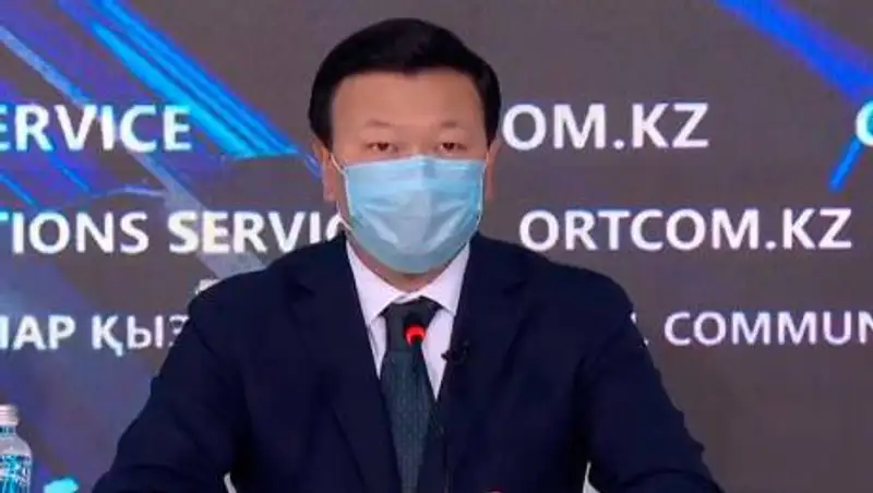 Министр здравоохранения рассказал, какой вакциной он собирается привиться