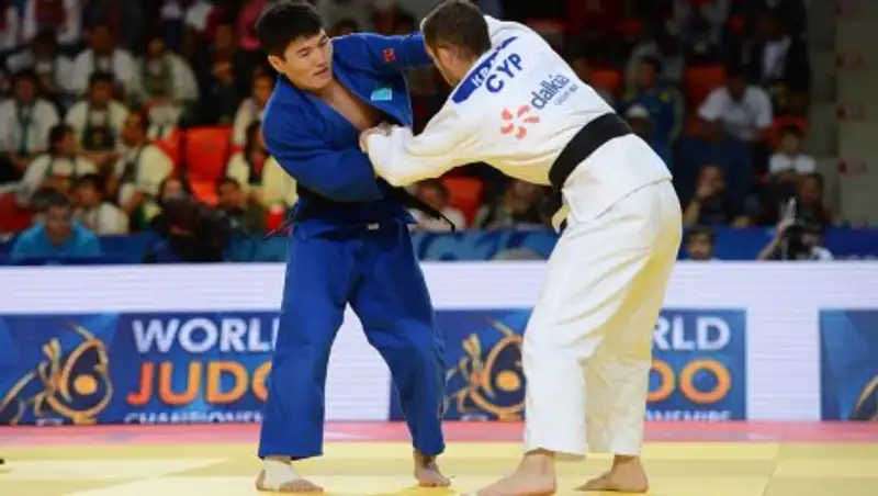 Казахстанский дзюдоист завоевал серебро на турнире "Мировые мастера"