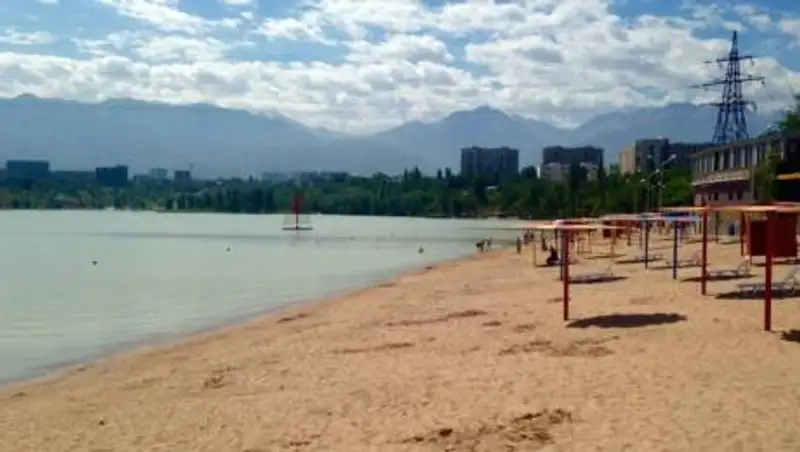 Подросток едва не утонул в алматинском озере Сайран