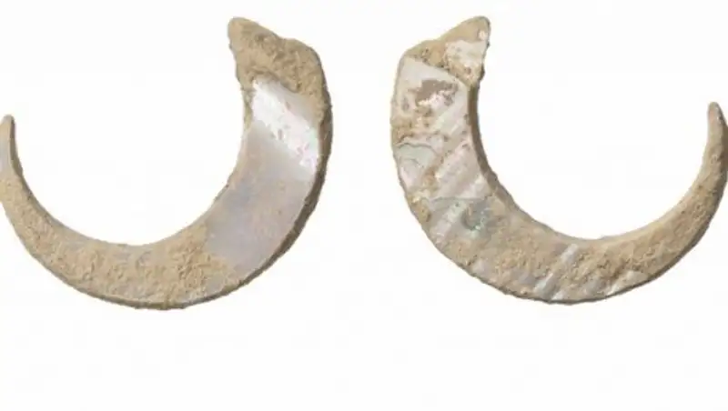 На юге Японии найден древнейший в мире рыболовный крючок