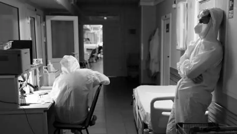 Еще 37 казахстанцев умерли от коронавируса и пневмонии за сутки