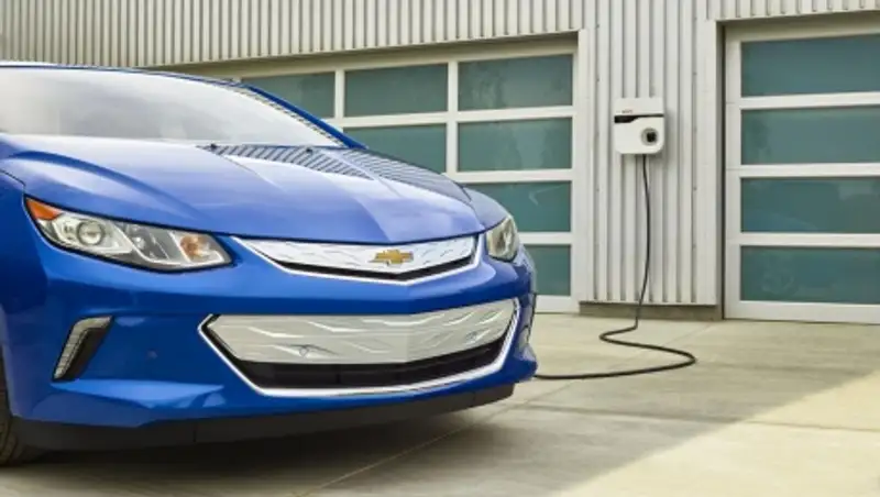 Chevrolet порадовала ценами на гибрид Volt нового поколения
