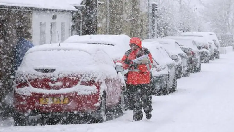 Снежная буря в Британии привела к перебоям со светом, ДТП и эвакуациям