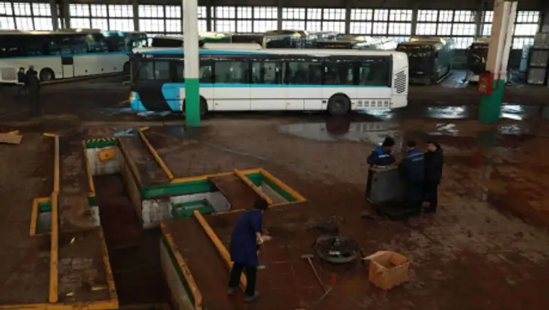 Дезинфекцию общественного транспорта проводят в Нур-Султане