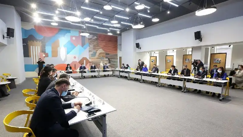 конференция, фото - Новости Zakon.kz от 03.12.2021 17:58