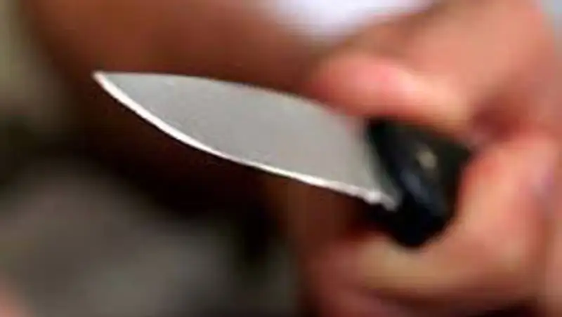 В Шымкенте трое человек получили ножевые ранения в студенческом общежитии