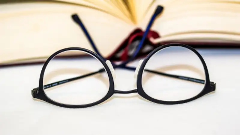 Как выбрать диоптриметр