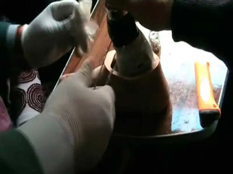 Пограничники задержали пассажира поезда, который перевозил наркотики в протезе (фото), фото - Новости Zakon.kz от 14.11.2013 18:38