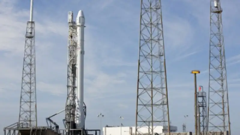 Названа новая дата старта космического корабля Dragon к МКС