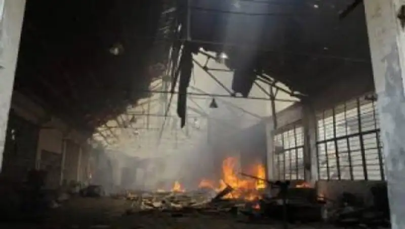 Взрыв на заводе пиротехники в Индии: девять погибших