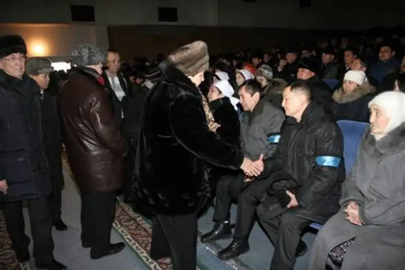 В Алматы простились с директором погранслужбы КНБ РК Стамбековым (фото), фото - Новости Zakon.kz от 03.01.2013 17:52