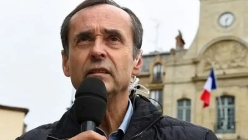 Французский мэр оштрафован за слова об избытке мусульманских детей