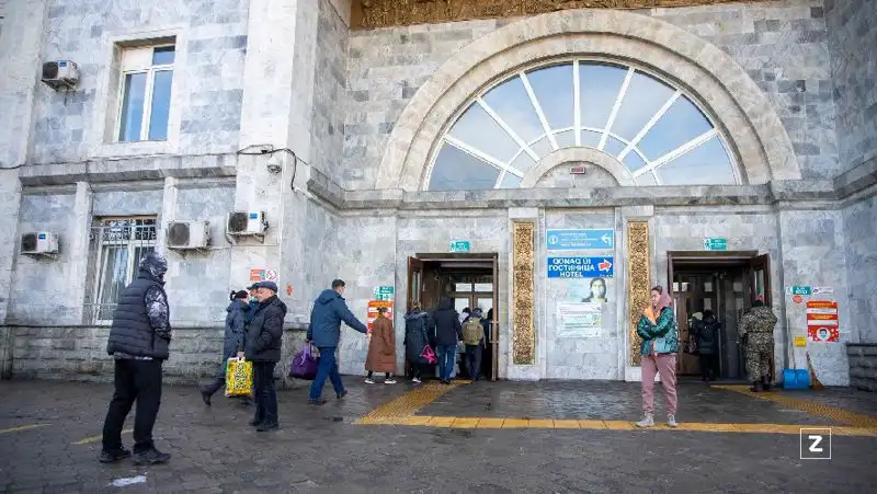 пассажиры станция, фото - Новости Zakon.kz от 21.01.2022 20:00