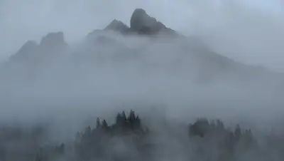 туман, горы , фото - Новости Zakon.kz от 02.02.2022 15:31