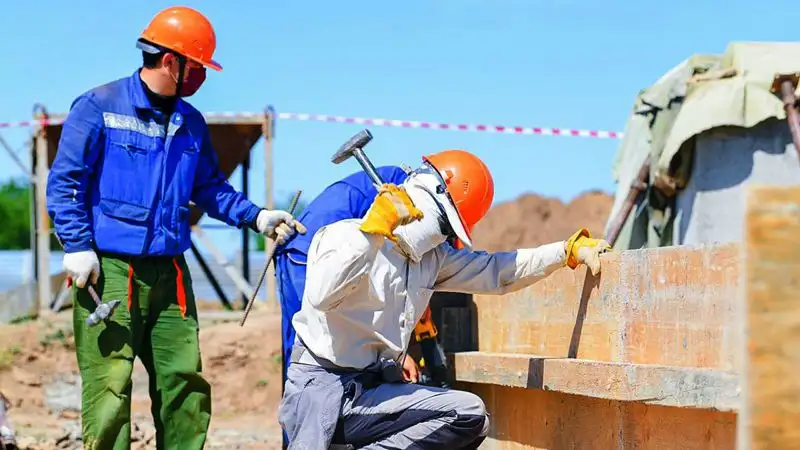 Нужно ли заключать договор медстрахования с работниками из стран ЕАЭС