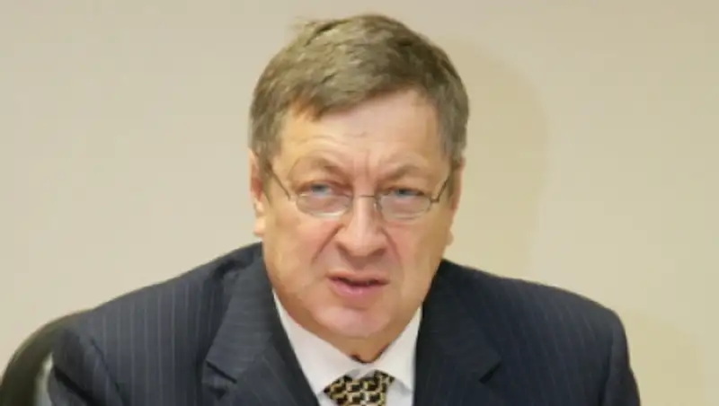 Казахстан в 2016 году снизит нефтедобычу до 77 млн тонн  