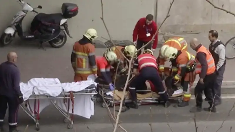 Число жертв взрывов в аэропорту и метро Брюсселя возросло до 21