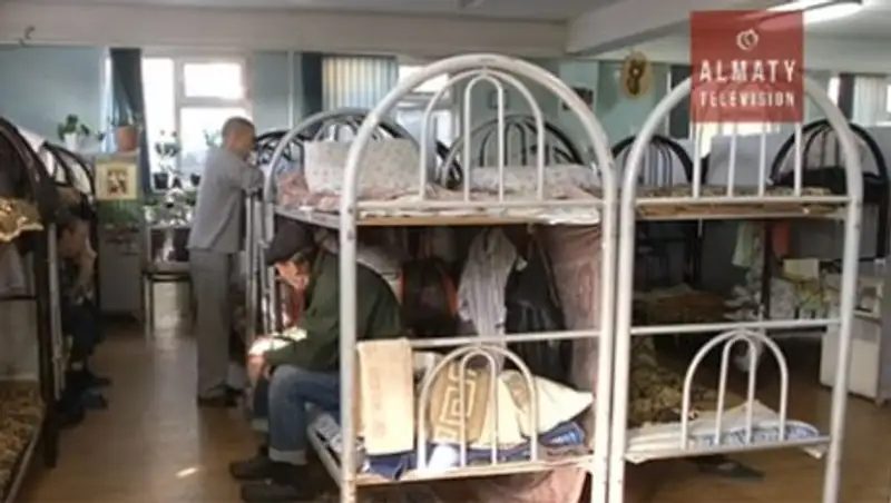 Как живут бомжи в Алматы?