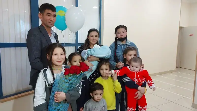 многодетная семья, фото - Новости Zakon.kz от 15.12.2021 13:55