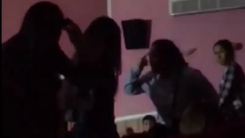 В театре Актау подрались две женщины