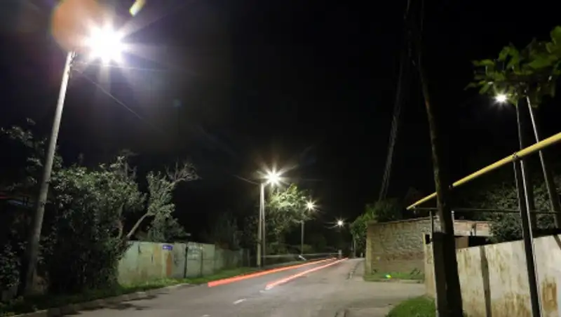 В Алматы провели освещение более 320 улиц