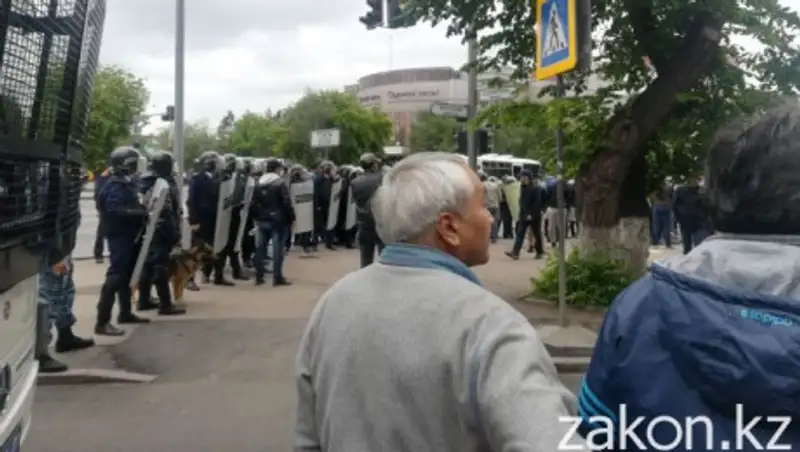 МВД: Иностранного журналиста задержали из-за отсутствия специальных опознавательных знаков