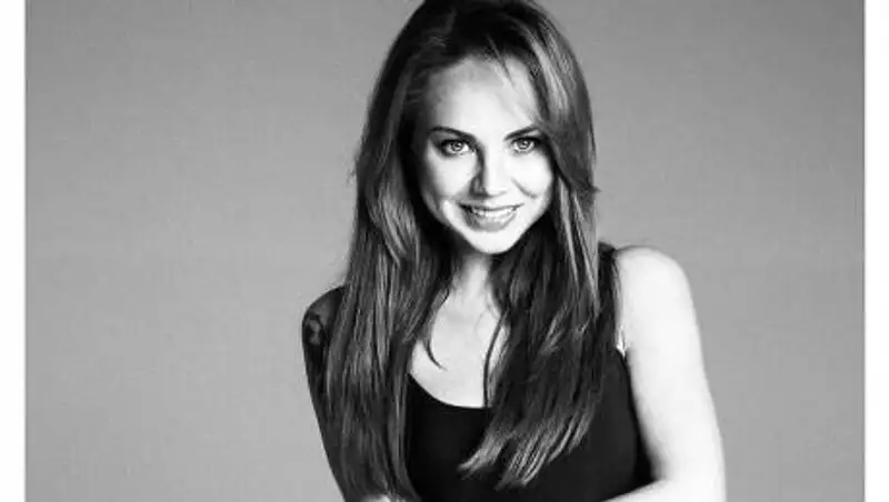 Сильно похудевшая МакSим заново учится ходить