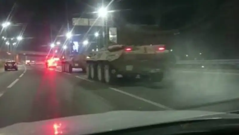 Военную технику заметили на дорогах Алматы