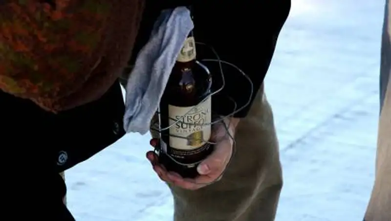 Здание милиции в Минске забросали коктейлями Молотова