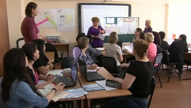 Школьники в РК будут учить английский даже на летних каникулах