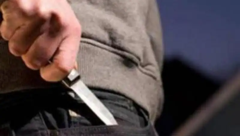 В актауском кафе порезали 24-летнюю девушку