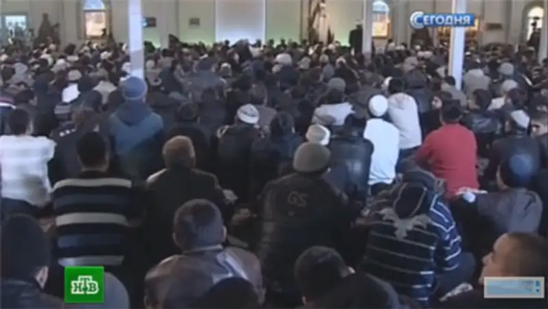 Мусульмане отметят Курбан-байрам в мечетях и парках Москвы, фото - Новости Zakon.kz от 15.10.2013 18:04