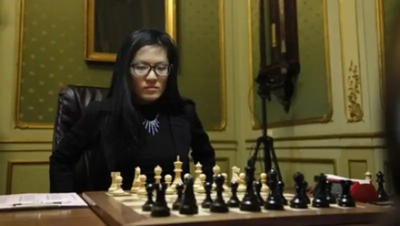 Китайская шахматистка Хоу Ифань завоевала титул чемпионки мира 