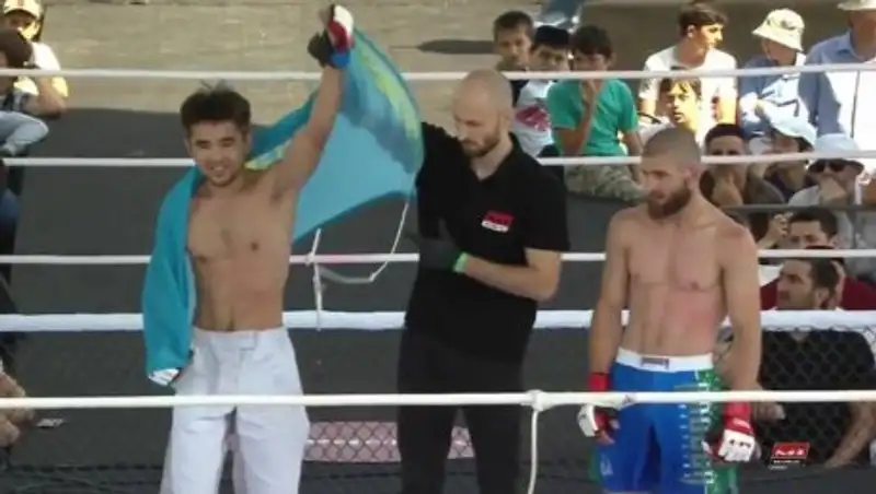Казахстанец ярчайшим нокаутом завершил бой против непобежденного дагестанца в М-1 Global