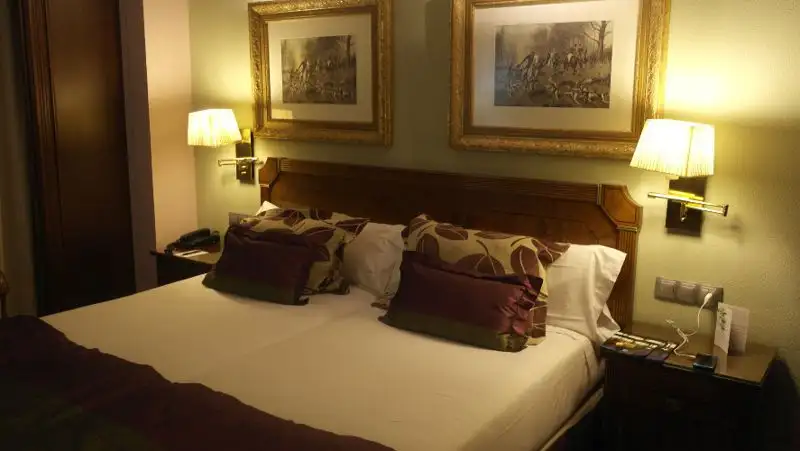 Несовершеннолетним не будут предоставлять номера в гостиницах Алматы