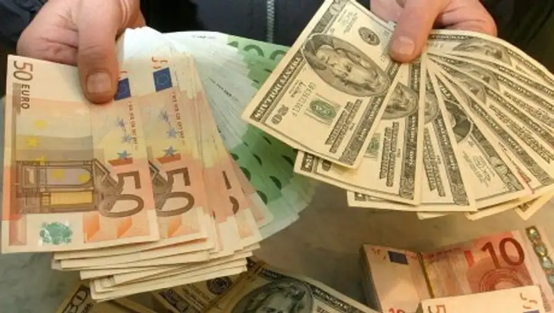 Сколько стоят валюты в последние дни 2017 года