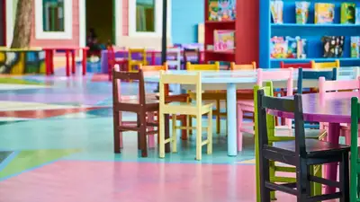 Акимат проводит проверку видео, на котором малышей в детсаду кормят только хлебом и чаем, фото - Новости Zakon.kz от 16.03.2023 19:15