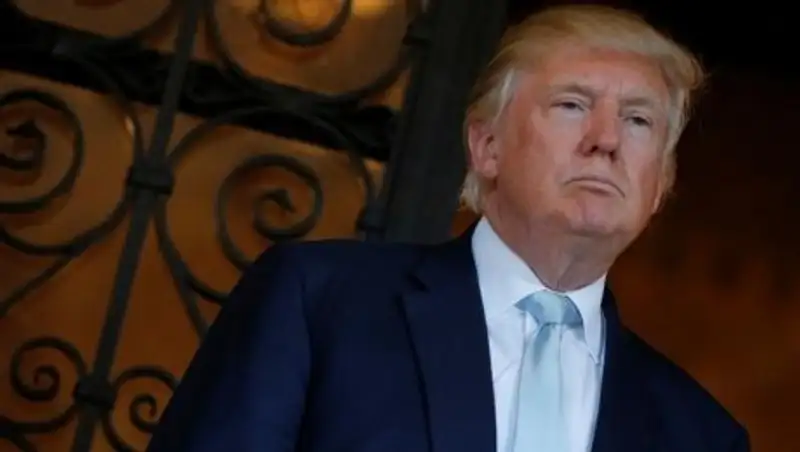 СМИ: Трамп в ходе визита в Москву приглашал в номер отеля проституток