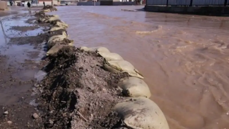 Из-за паводка в двух областях перекрыли дороги