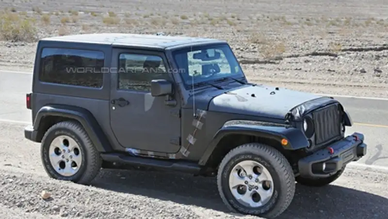 Новый Jeep Wrangler впервые заметили на тестах