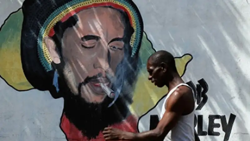 Боб Марли станет лицом первого официального бренда марихуаны