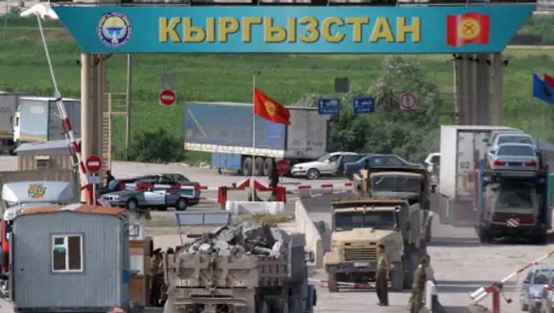 Серый импорт из Китая завозят в РК контрабандисты, используя пункты пропуска Кыргызстана